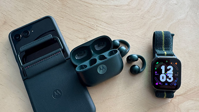 Moto Watch Fit und Moto Buds Loop im Test