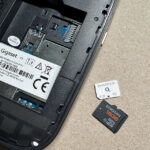 Gigaset GL695: SIM und SD-Karte einlegen