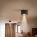 Aufbauspot mit LEDs (Symbolbild)