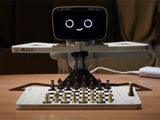 Roboter‑SchachbrettSenseRobot Chess Mini (Aufmacher, frontal, Screenshot)