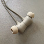 Verbatim TruSound Neckband EarBuds Test: Ohrhörer magnetisch steuern.