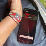 Moto G87 Test: Wacken-Wallet